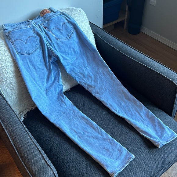 Levi’s 721 High Rise Skinny Jeans - Picture 4 of 4